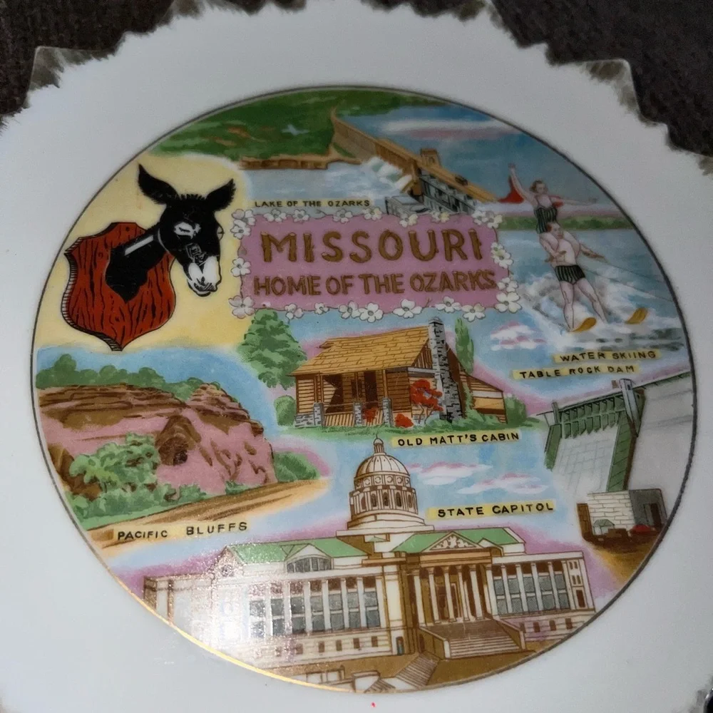 Vintage Missouri Home‎ of the Ozarks collector plate